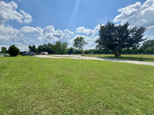 9075 Old State Route 1, New Johnsonville, TN 37134