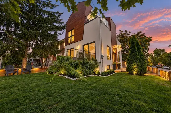 120 Hope ST, Toronto W03, ON M6E 1K1