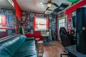 139 Balsam AVE S, Hamilton, ON L8M 3B6