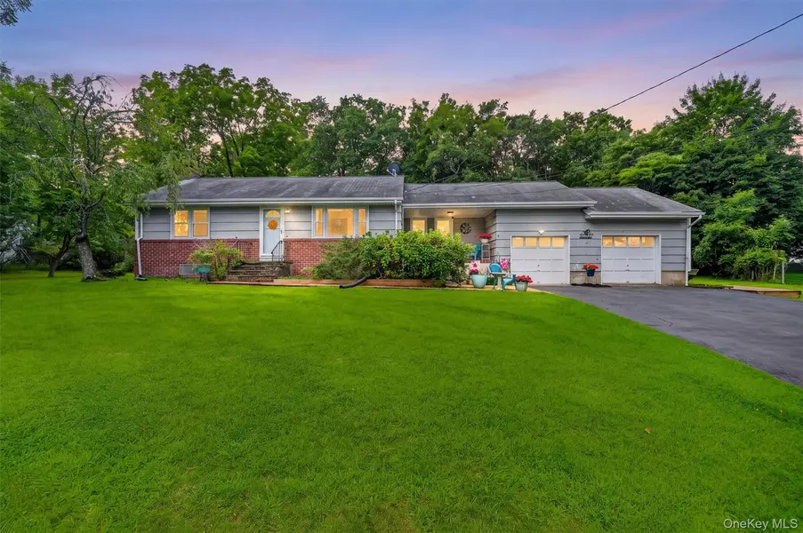 11 Lorraine CT, New City, NY 10956