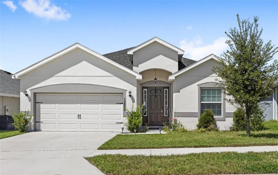 1223 MOUNTAIN FLOWER LN, Davenport, FL 33837