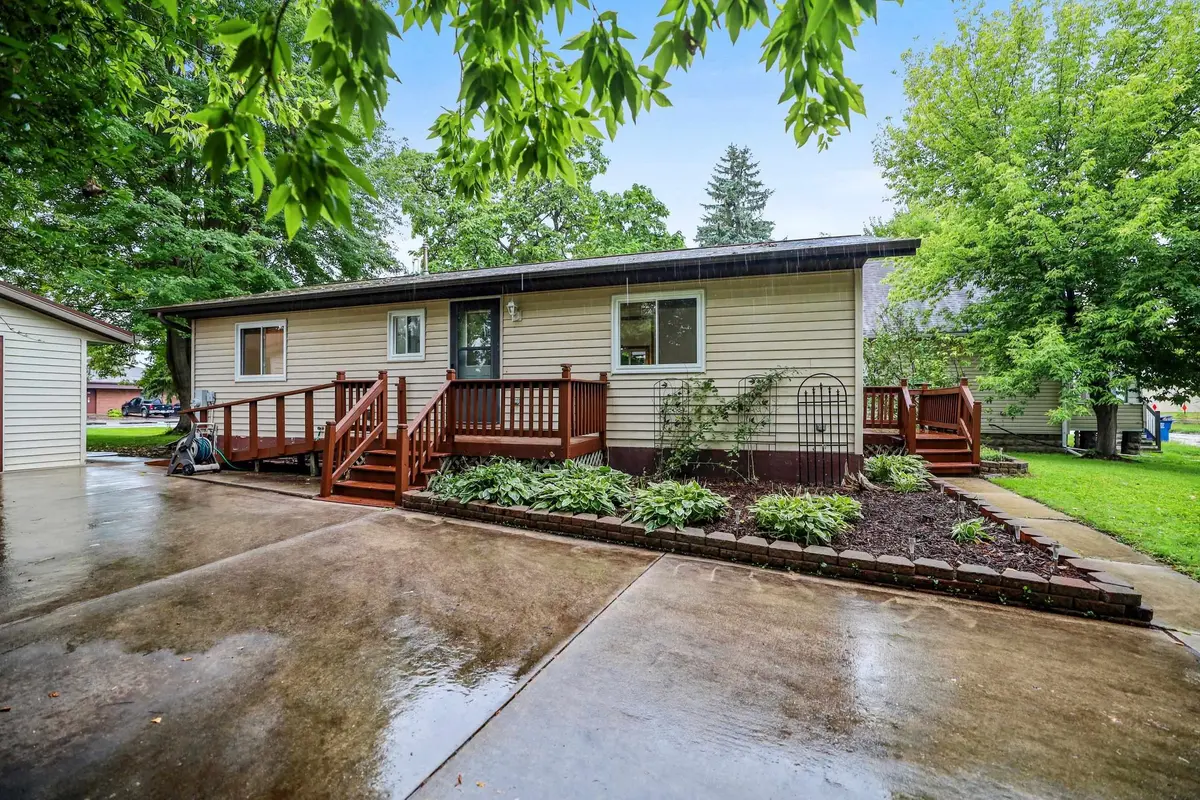 816 SMITH ST, Green Bay, WI 54302