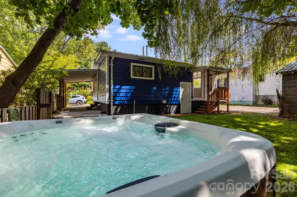 22 Jarrett ST, Asheville, NC 28806