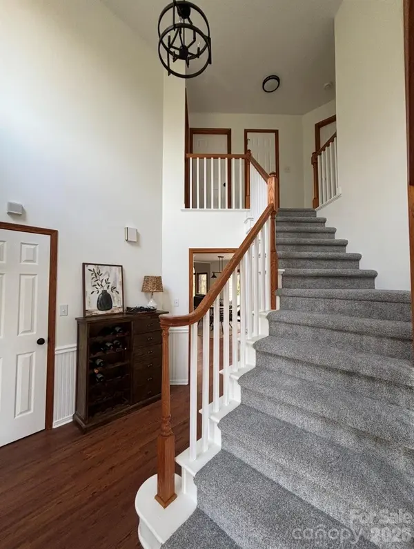 131 Caldonia DR, Candler, NC 28715