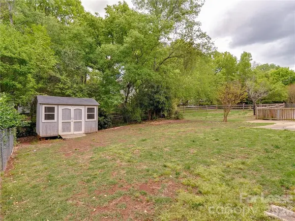 7600 Winterset DR, Charlotte, NC 28270