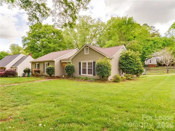 7600 Winterset DR, Charlotte, NC 28270