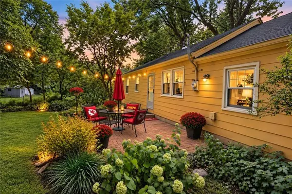 4813 Canterbury ST, Roeland Park, KS 66205