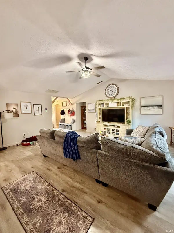 1480 Hedge CT, Greenfield, IN 46140
