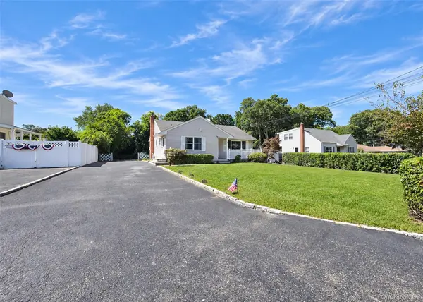 80 Carroll AVE, Ronkonkoma, NY 11779