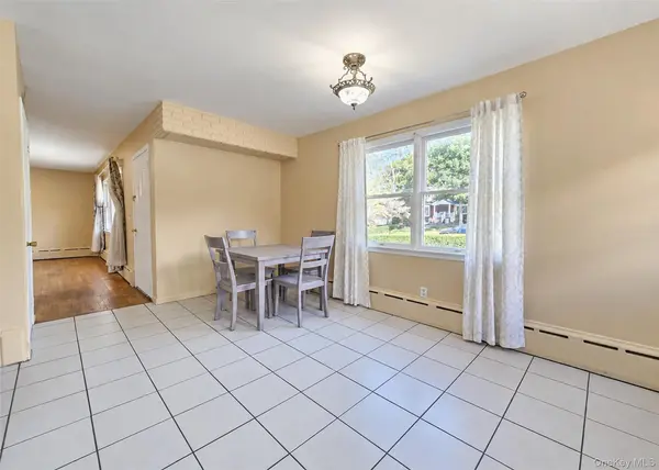 80 Carroll AVE, Ronkonkoma, NY 11779