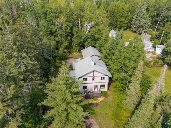 5247 Greenwood Rd, Duluth, MN 55804