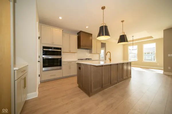 6607 Old World DR, Mccordsville, IN 46055