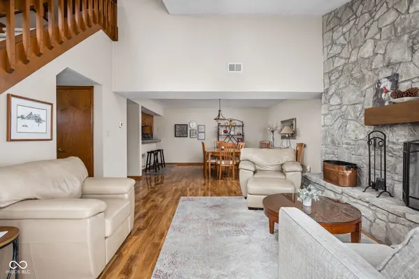 33 Dominion DR, Zionsville, IN 46077