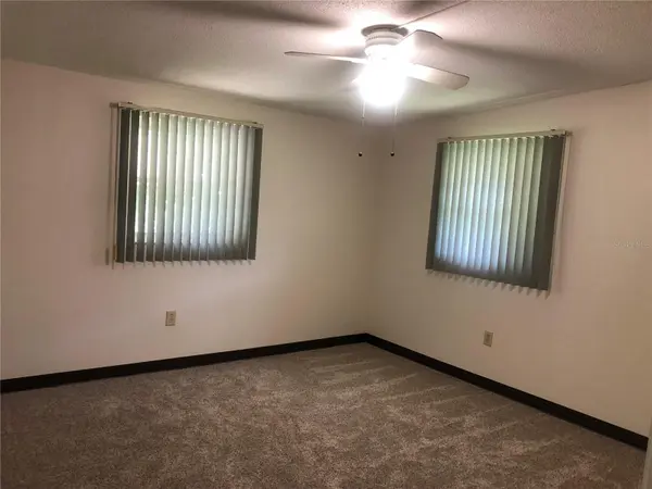 8 MOONLIGHT LN, Winter Haven, FL 33884