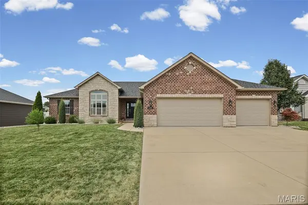 1305 Bradstreet DR, O'fallon, IL 62269