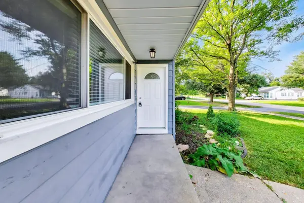 5705 Aubrey TER, Downers Grove, IL 60516