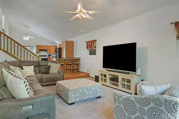 9725 W 17th ST, Zion, IL 60099