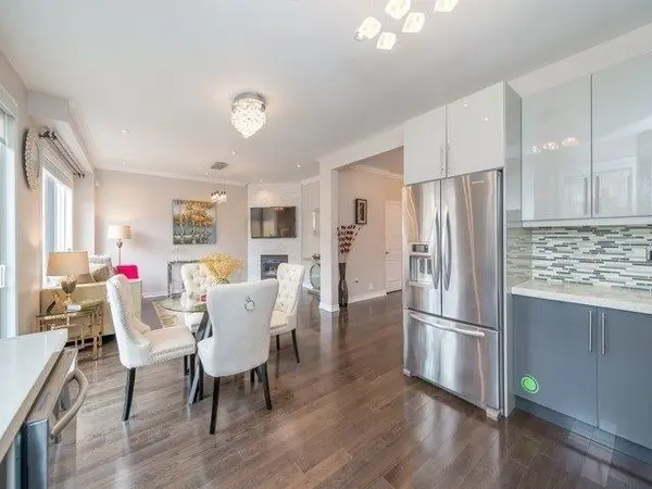 98 Stoyell DR, Richmond Hill, ON L4E 0M8