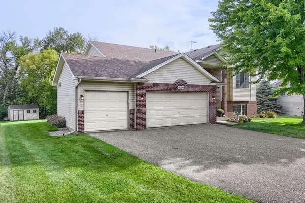 10324 Kalen LN NE, Hanover, MN 55341