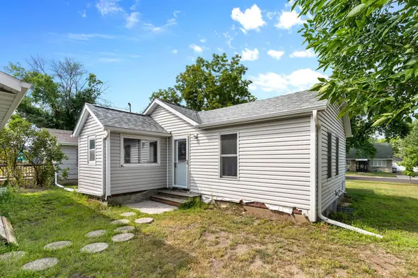 914 5th AVE W, Shakopee, MN 55379