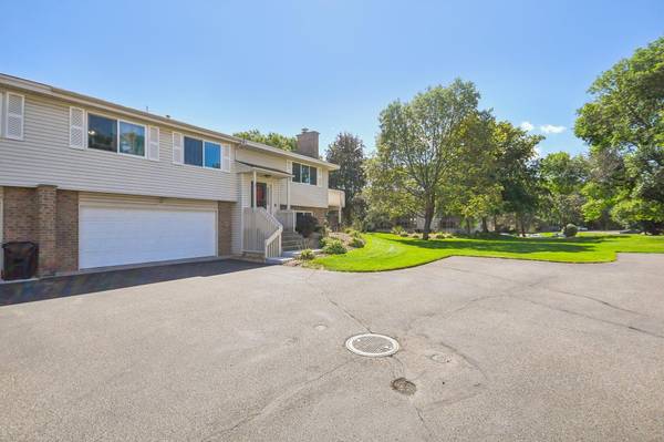 11840 Vintage ST NW, Coon Rapids, MN 55433