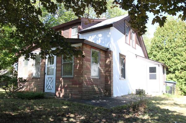 2466 Dale ST N, Roseville, MN 55113