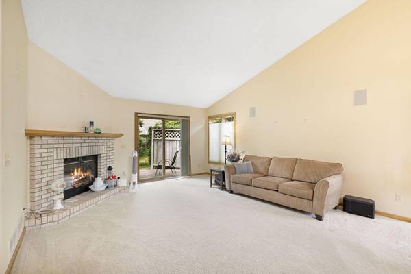 5611 Dunlap AVE N, Shoreview, MN 55126