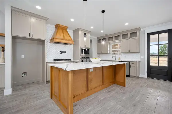 2451 Wind River CIR, Blanchard, OK 73010
