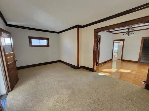 319 W MELVIN AVE, Oshkosh, WI 54901-3720