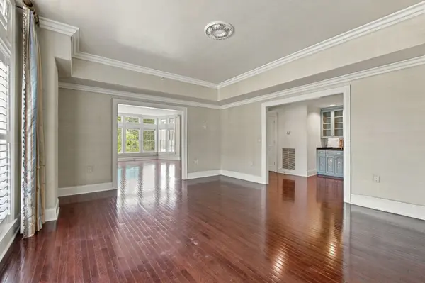 3821 West End Ave #202, Nashville, TN 37205