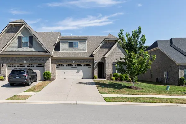 1048 Callaway Dr, Lebanon, TN 37087