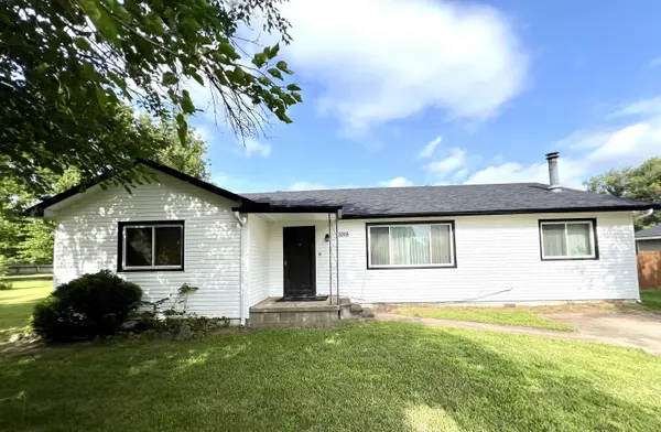 1015 N 10th,  Arkansas City,  KS 67005