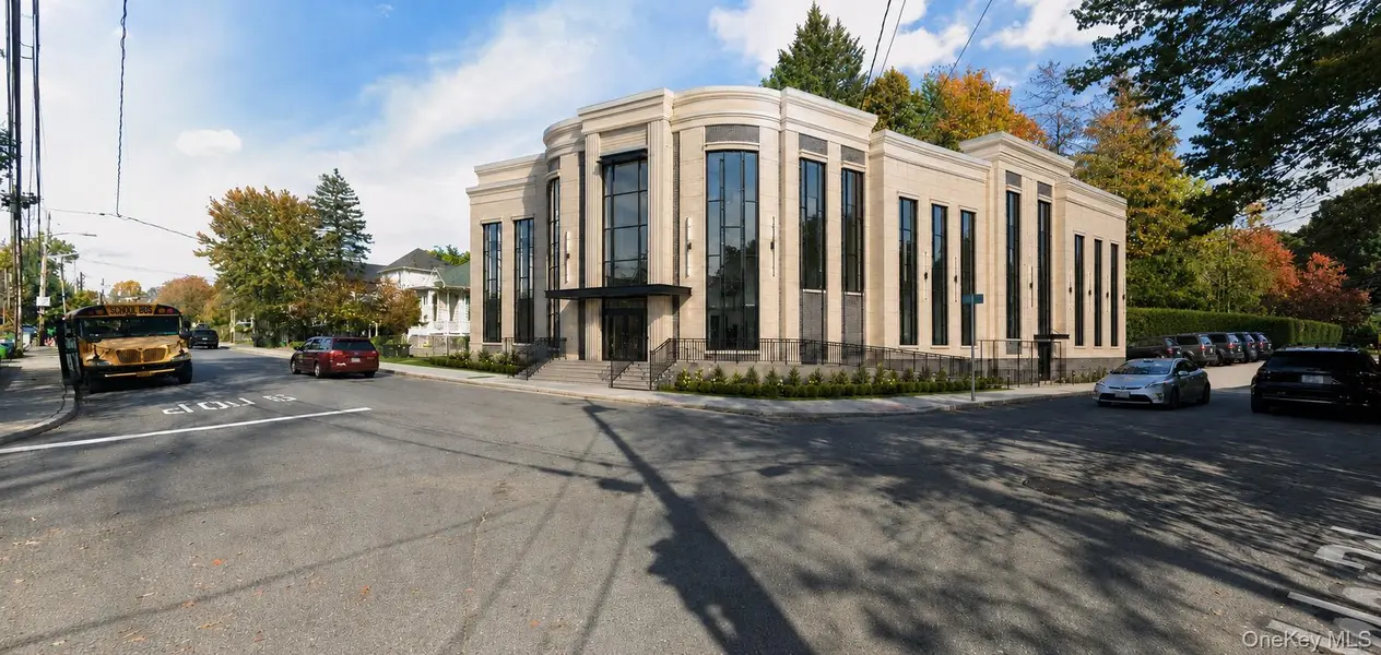 2 Rita AVE, Monsey, NY 10952