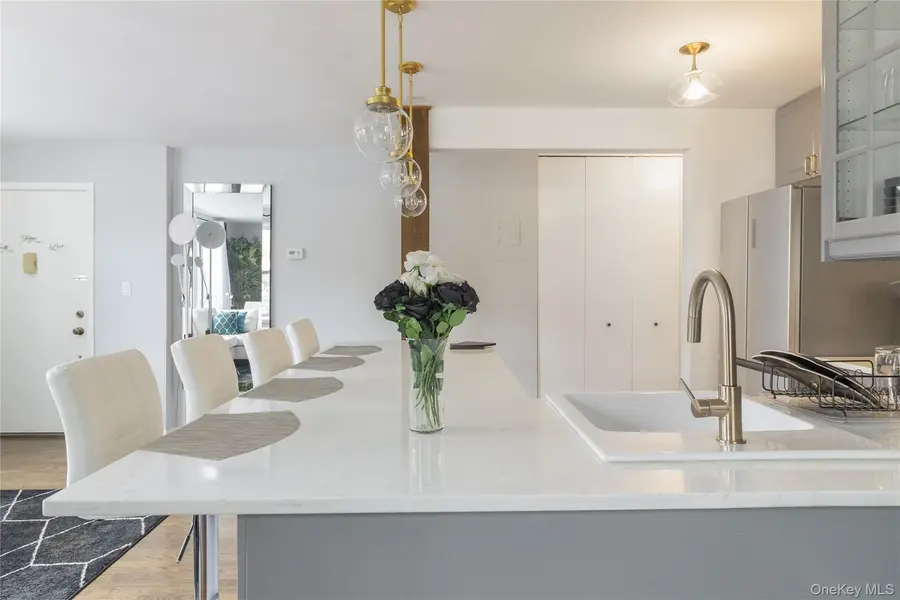 54 Erasmus ST #2D, Brooklyn, NY 11226