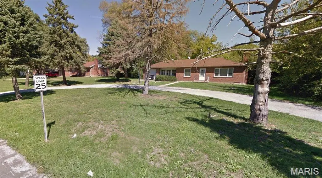 9708 Ventura DR, St Louis, MO 63136