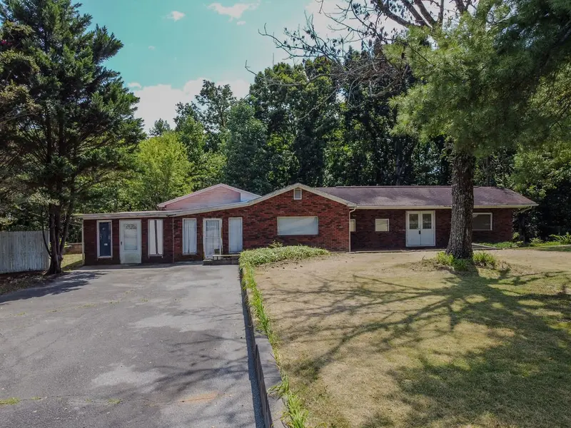 970 Highway 39 #E, Englewood, TN 37329