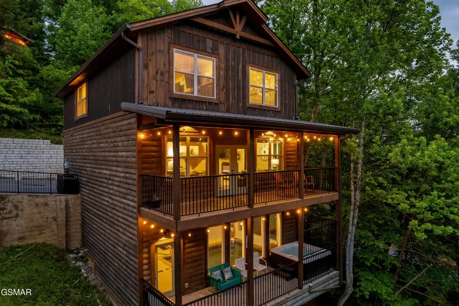 3023 Ridge Top Resort Way, Pigeon Forge, TN 37863