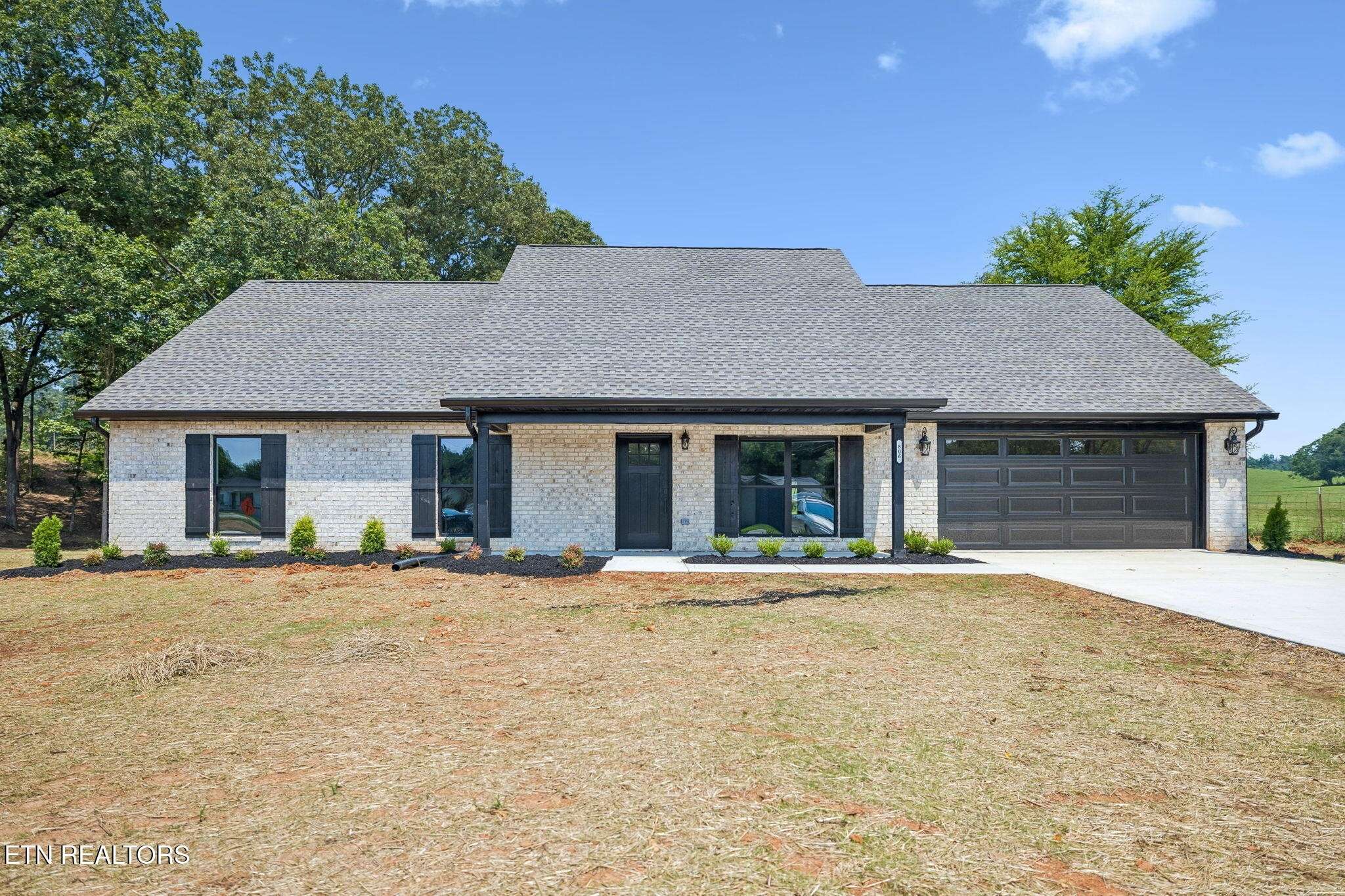 806 Johnson Rd, Maryville, TN 37804