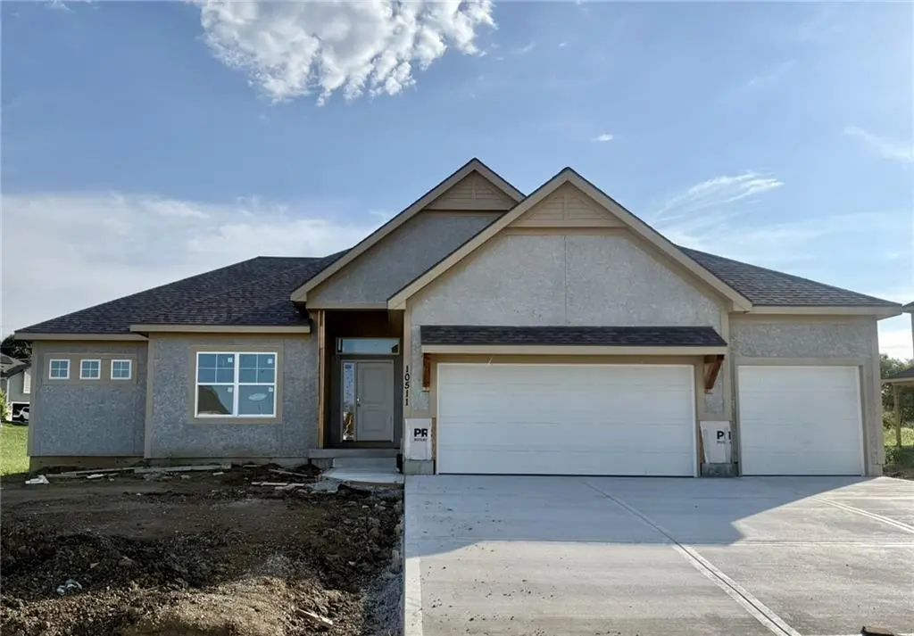 10511 N Highland PL, Kansas City, MO 64155