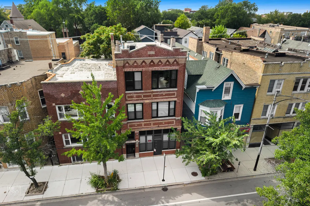3912 N Ashland AVE, Chicago, IL 60613