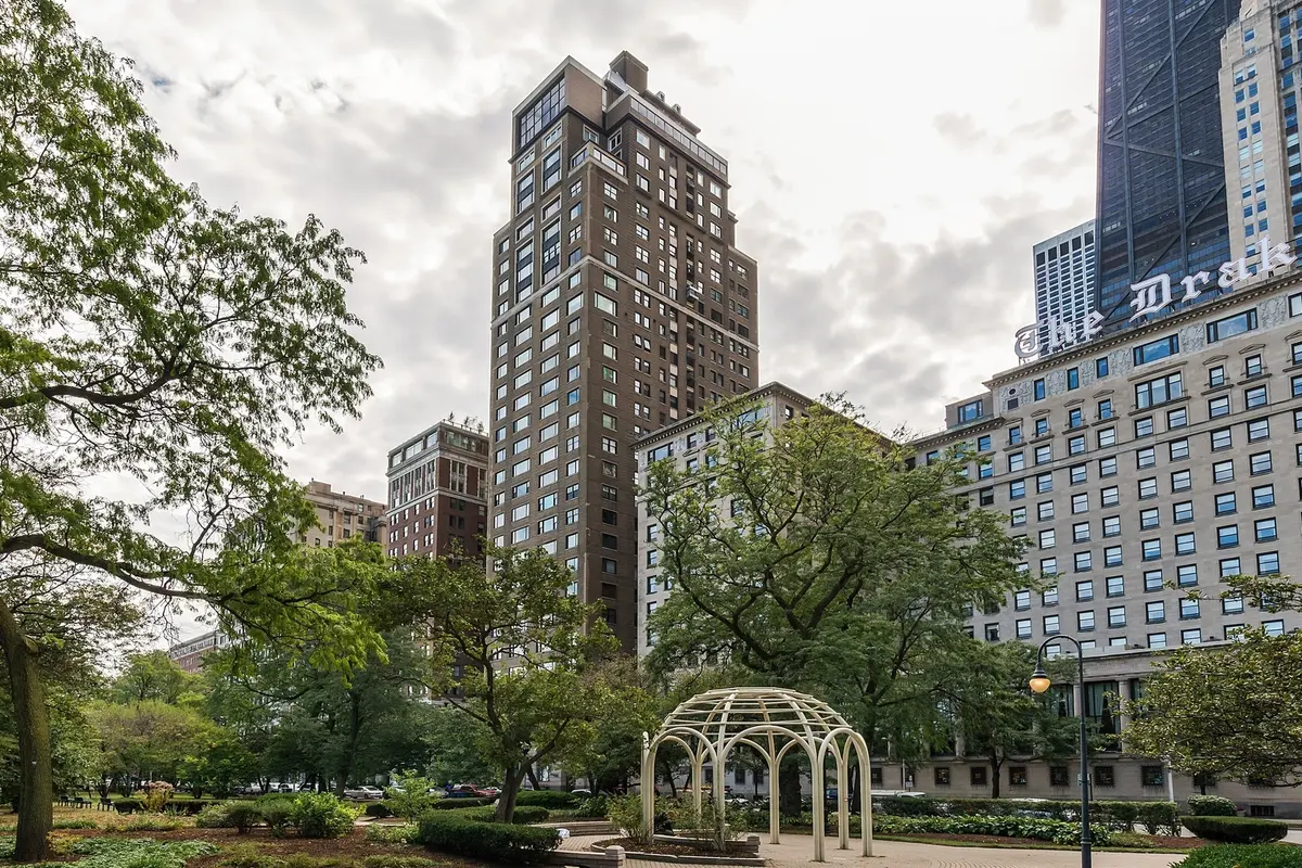 179 E Lake Shore DR #19S, Chicago, IL 60611