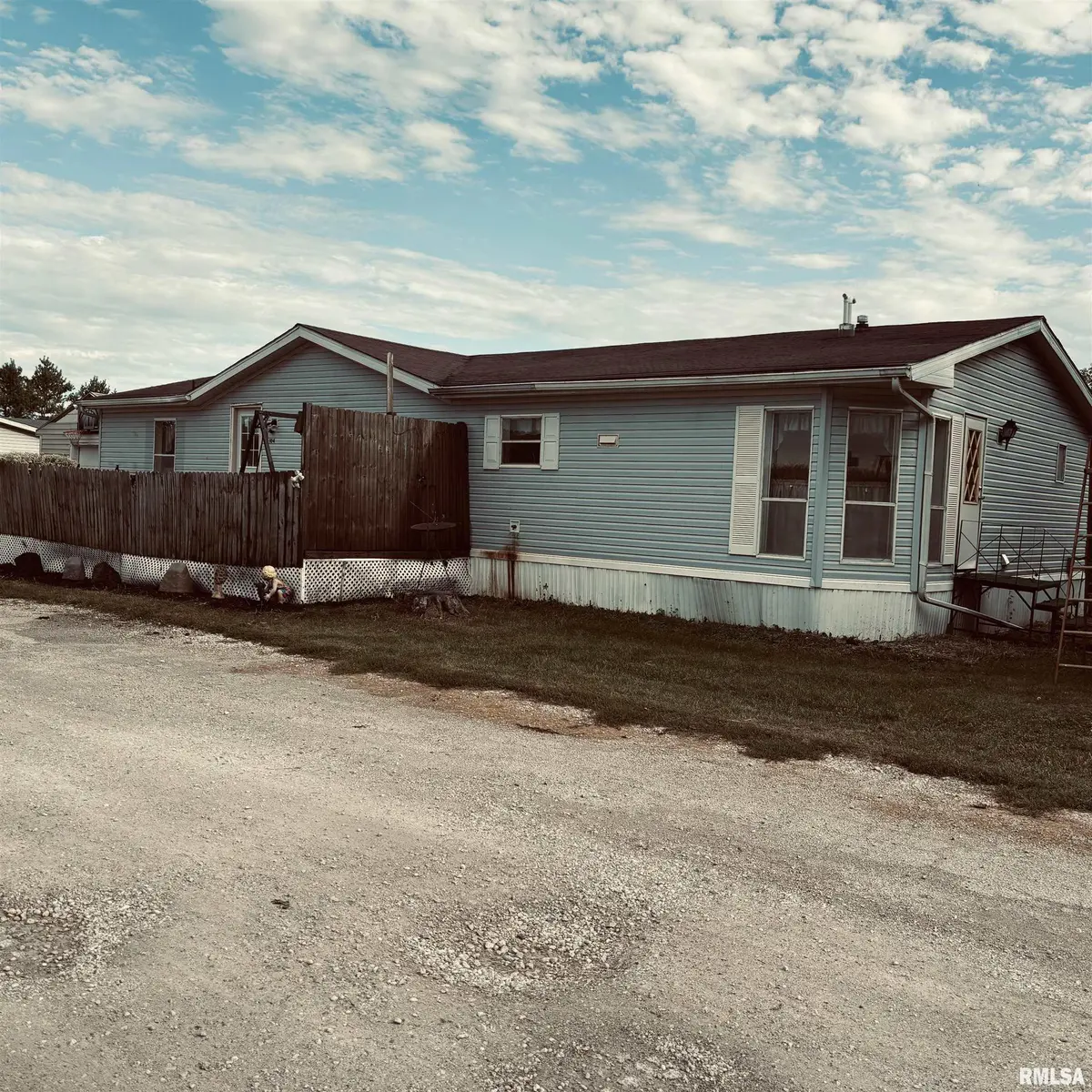 1 JUNIPER CT, Goodfield, IL 61742