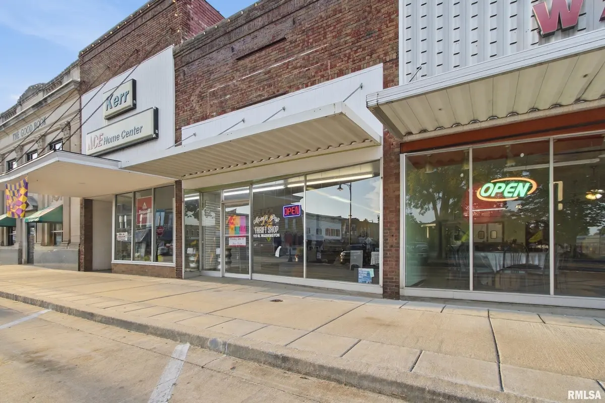 115 W WASHINGTON ST, Rushville, IL 62681