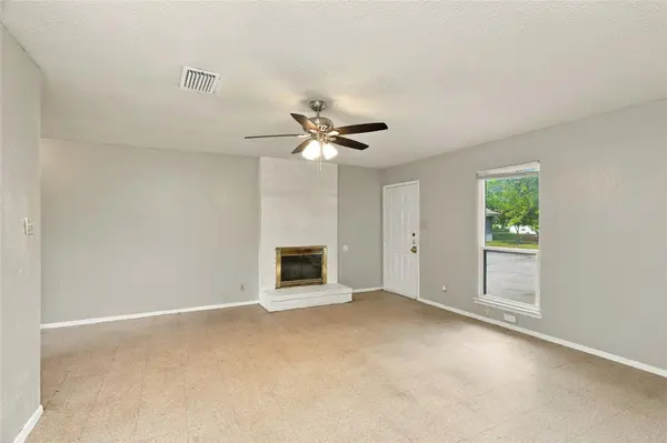 415 Thelma DR #B, Austin, TX 78745