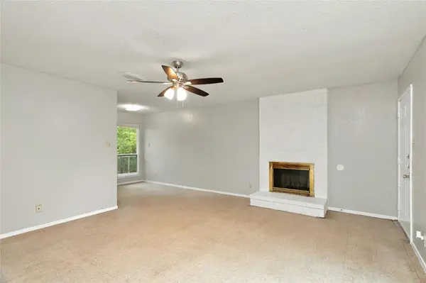 415 Thelma DR #B, Austin, TX 78745
