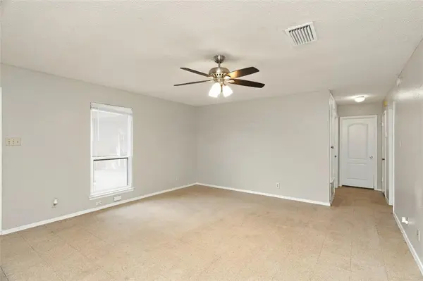 415 Thelma DR #B, Austin, TX 78745