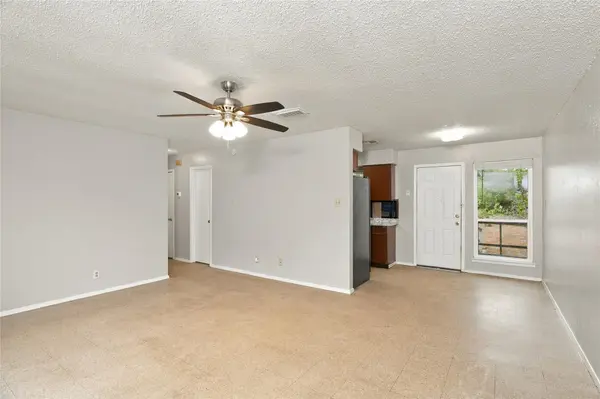 415 Thelma DR #B, Austin, TX 78745