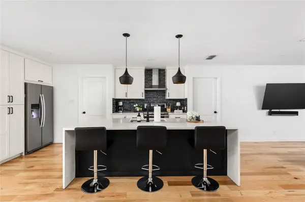 8704 Clarewood DR, Austin, TX 78758