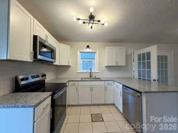 2060 27th Avenue DR NE, Hickory, NC 28601