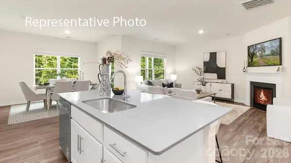633 17th Avenue DR NE, Hickory, NC 28601